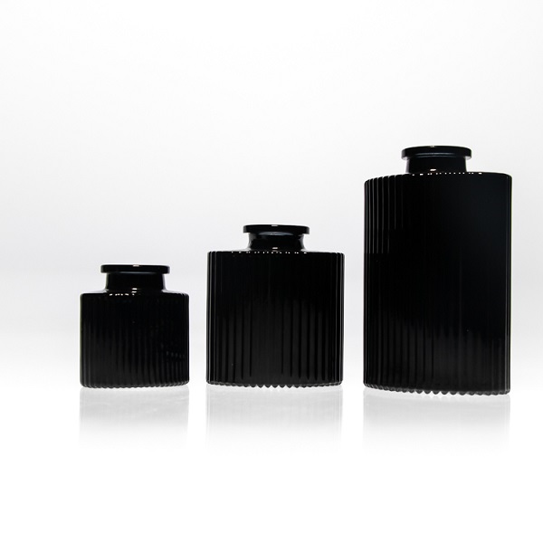 Black Diffuser Bottle 30ml 100ml 200ml Glass Reed Diffuser Bottle With Gypsum Flowers